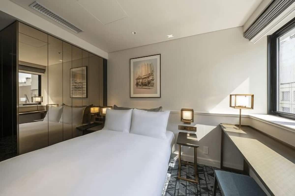 Een kluis op de kamer, verduisterende gordijnen, gratis wifi, beddengoed