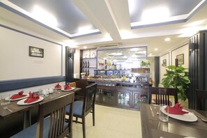 TĂ€gliches FrĂŒhstĂŒcksbuffet (150000 VND pro Person)