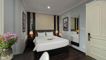 Quarto casal luxo (with Window) | Roupas de cama de algodão egípcio, roupas de cama premium, frigobar