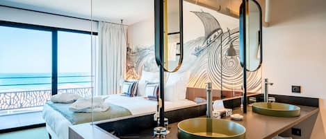 Family Suite, Sea View | Bathroom | Free toiletries, hair dryer, bathrobes, slippers