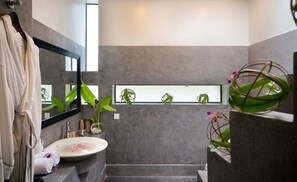 Family Double Room | Bathroom | Rainfall showerhead, hair dryer, bathrobes, towels