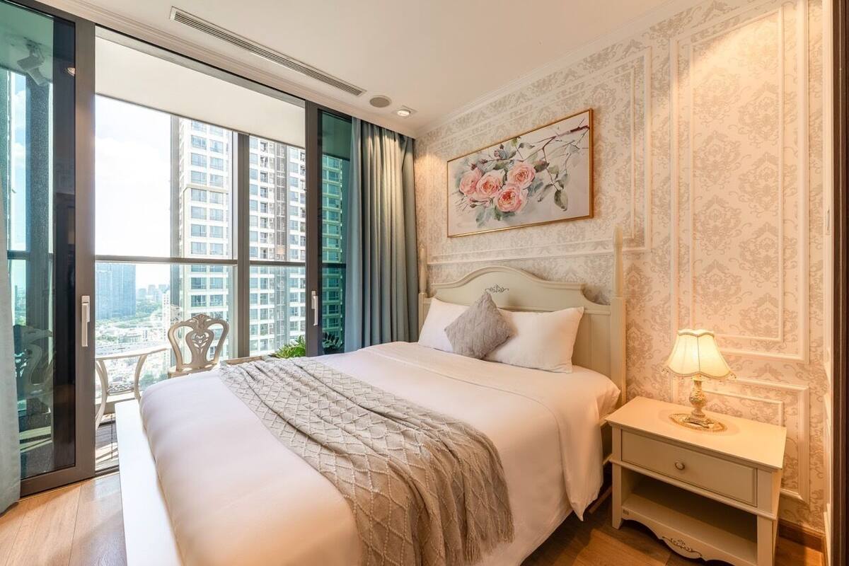 Apartemen Deluks, 1 kamar tidur, pemandangan kota | Seprai premium, tempat tidur Select Comfort, brankas, dan meja kerja
