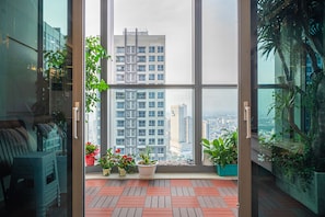 Deluxe-Apartment, 3 Schlafzimmer, Balkon, Stadtblick | Blick auf die Stadt