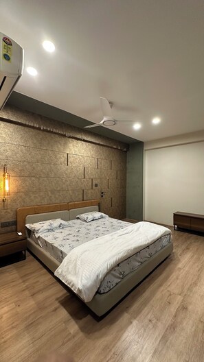 3 chambres, coffres-forts dans les chambres, bureau