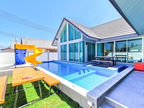 Outdoor pool - C Pool Villa Cha-am (Phetchaburi)