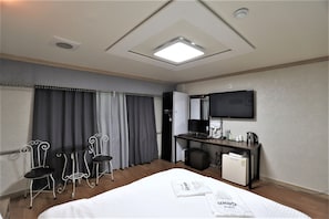經典雙人房 | 埃及棉床單、高級寢具、羽絨被、舒適加層
