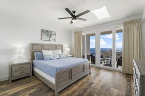 4 habitaciones, tabla de planchar con plancha, wifi y ropa de cama