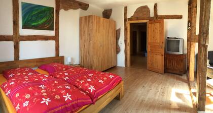 Lindenwohnung im Gutshaus Reidervitz, 1,3 km bis zum Strand