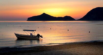 Holiday House Skaros in Honigtal, Agios Georgios North, Pagon