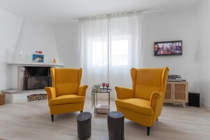 Smart TV 35 pulgadas con canales de televisión por cable