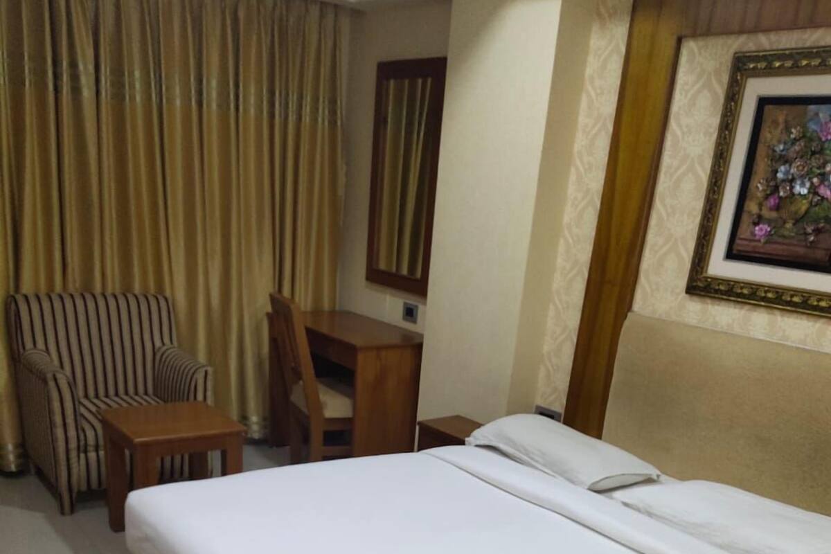 Standard Room | Egyptian cotton sheets, premium bedding, Select Comfort beds