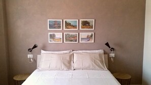 2 bedrooms, desk, iron/ironing board, travel crib