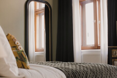 羽绒被、特色装修、特色家居、办公桌