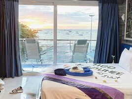 Ropa de cama de alta calidad y minibar 