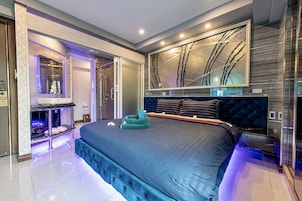 Ropa de cama de alta calidad y minibar