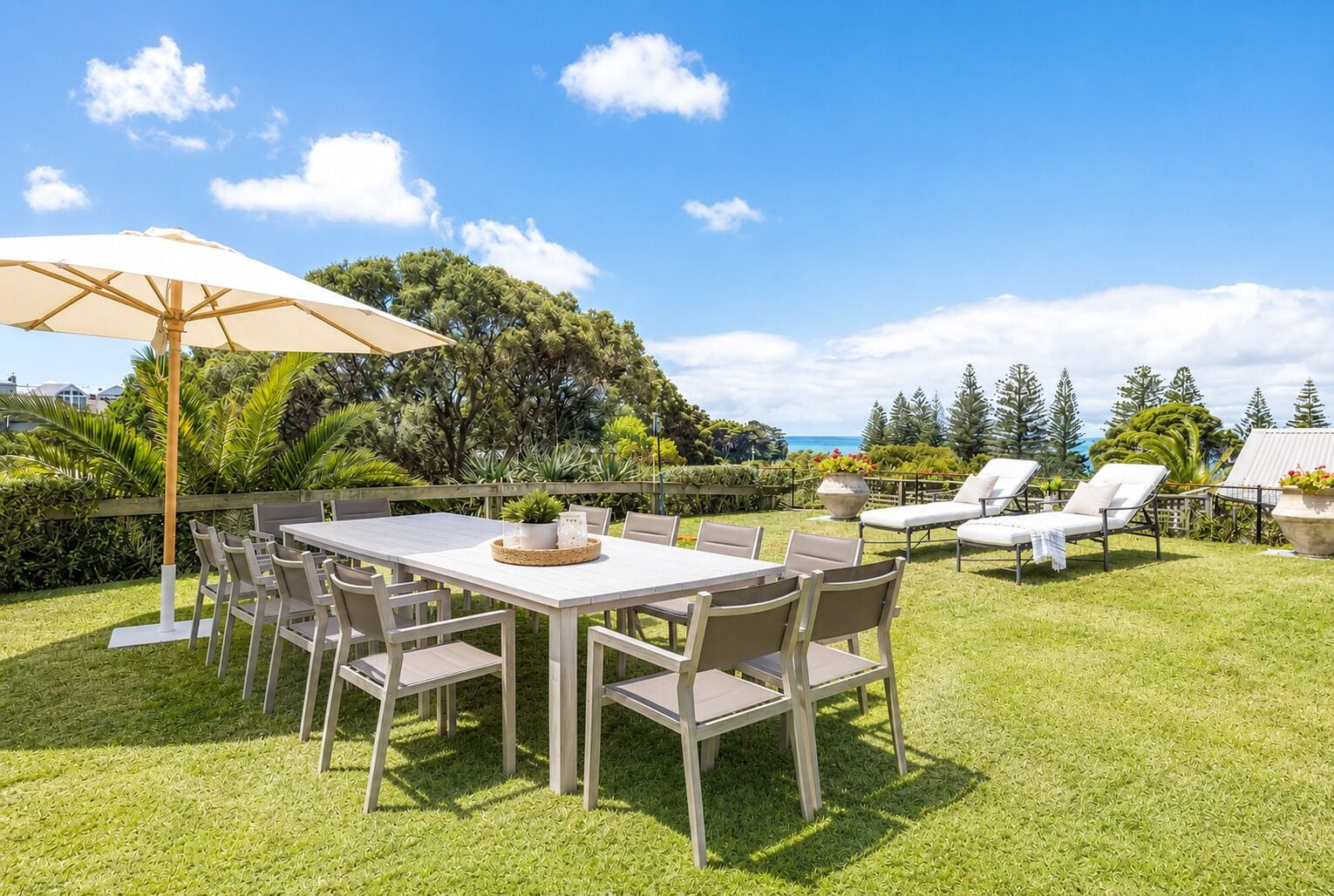 Outdoor dining