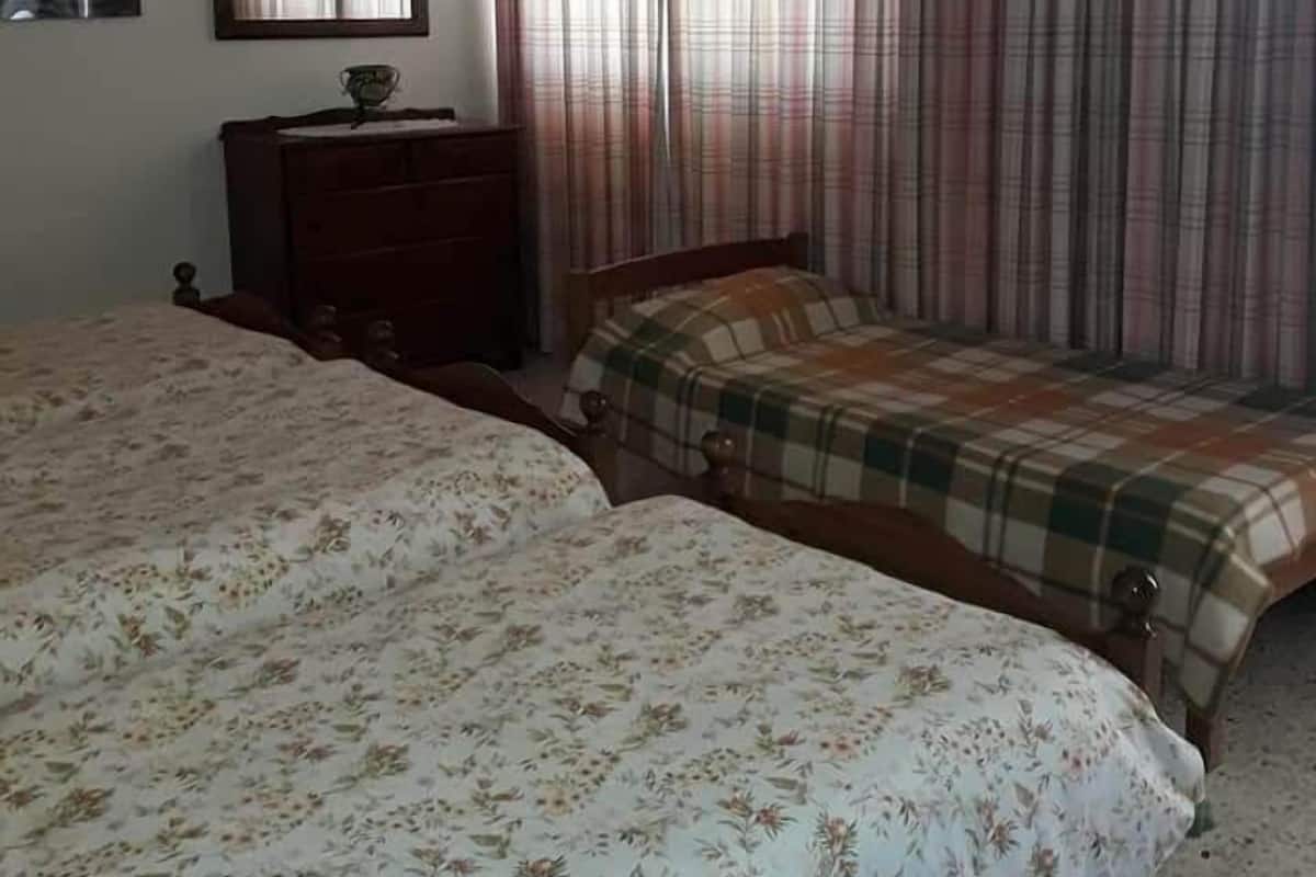 Quarto triplo standard | Frigobar, cortinas blackout, ferros/tábuas de passar roupa