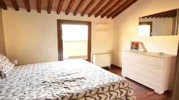 1 bedroom, desk, soundproofing, iron/ironing board