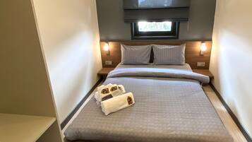 Premium bedding, Tempur-Pedic beds, free WiFi, bed sheets