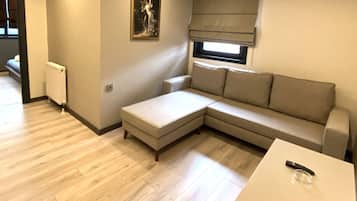 Comfort Room | Living area