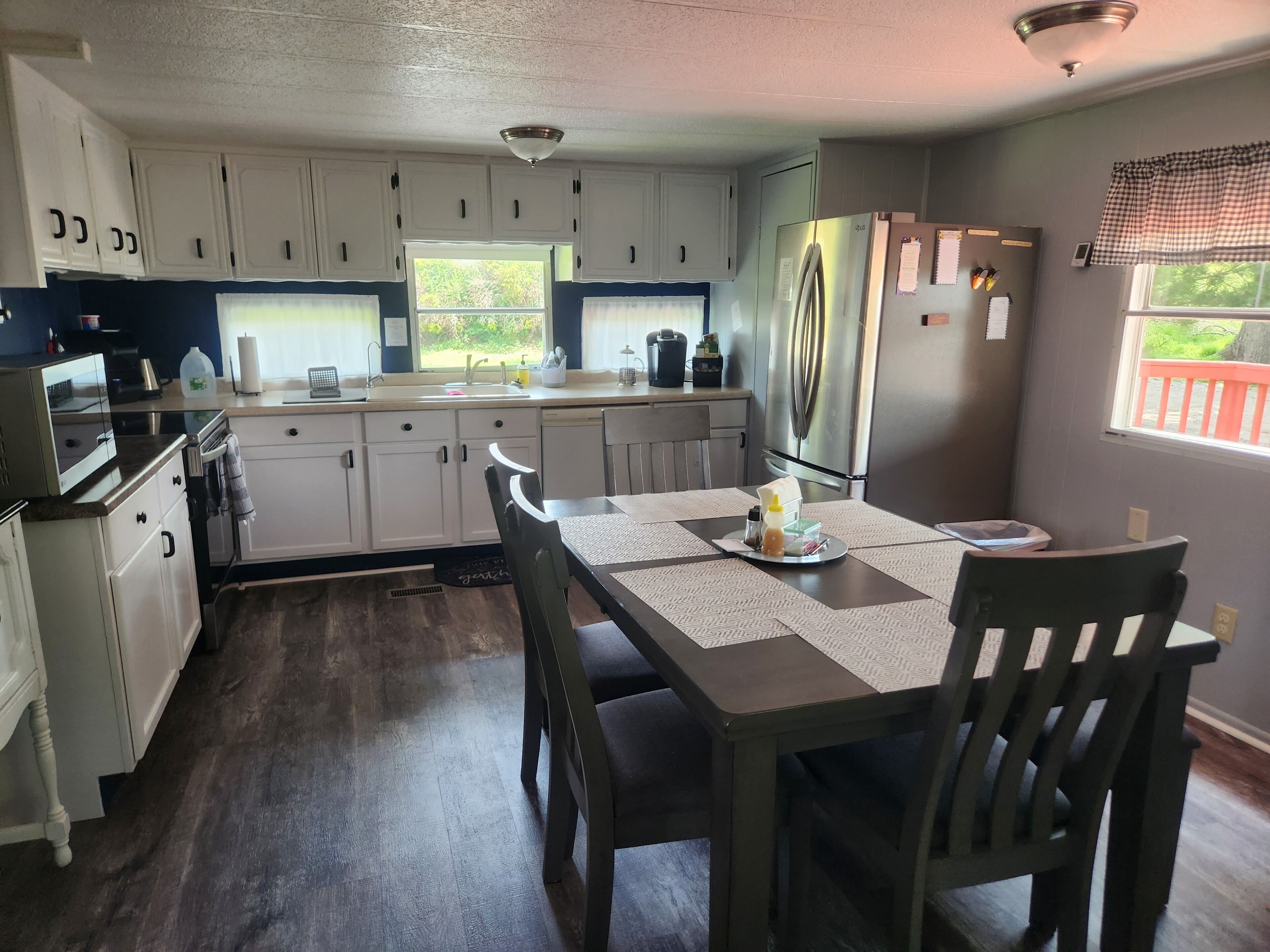 Cabin, 3 Bedrooms, Patio | Dining room