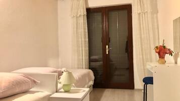 Apartment, 2 Bedrooms, Smoking, Balcony | 3 bilik tidur