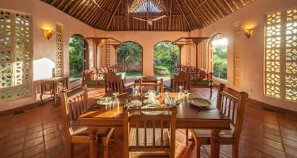 Tiwani Sunset, a Little Piece of Eden