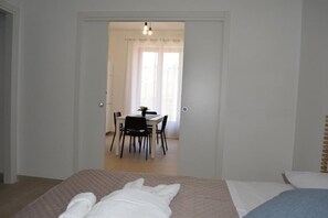 Apartamento, 2 habitaciones, balcón, vistas a la ciudad | 2 dormitorios