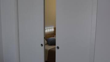 Apartment, 2 Bedrooms, Balcony, City View