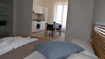 Apartment, 2 Bedrooms, Balcony, City View