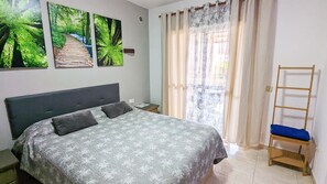 Superior Double Room | Memory-foam beds, individually decorated, individually furnished - Happy Room Tenerife (Granadilla de Abona)