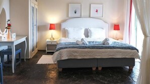 Ảnh chưa phân loại, 2 trong số 28 ảnh, nút