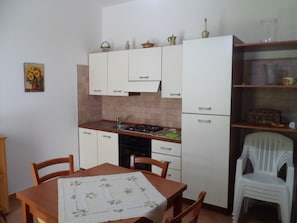 House, 2 Bedrooms, Smoking | Private kitchen - Villa in Lido di Cornino, Custonaci Trapani Minaudo Rentals (Custonaci)