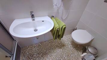 Room, 1 Bedroom, Smoking, Balcony | Bathroom
