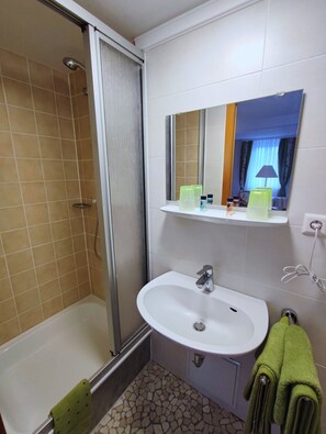 Room, 1 Bedroom, Smoking, Balcony | Bathroom shower - Room in Guest Room - Pension Forelle Double Room (Forbach)