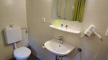 Room, 1 Bedroom, Smoking, Balcony | Bathroom