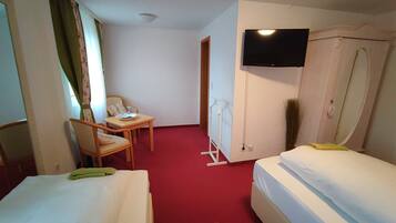 Room, 1 Bedroom, Smoking, Balcony | Room amenity
