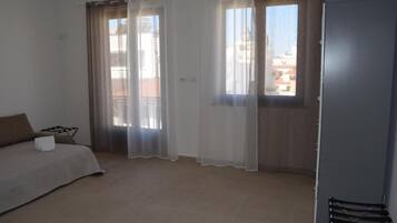 Appartamento, 2 camere da letto, balcone, vista città | 2 camere