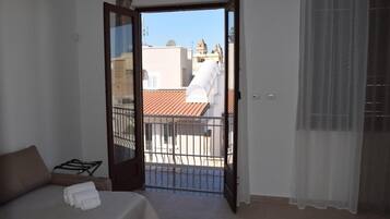 Appartamento, 2 camere da letto, balcone, vista città | Balcone