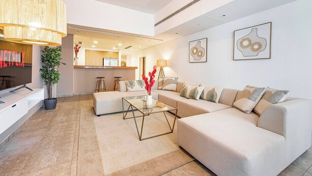 Unclassified image, 1 of 20, button - Palm Jumeirah - 2br - New Furnished - Next To Mall (Dubai)