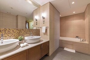 Apartamento, 2 quartos, acessível | Banheiro