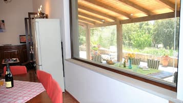 Villa, 3 Bedrooms, Smoking, Balcony | Interior