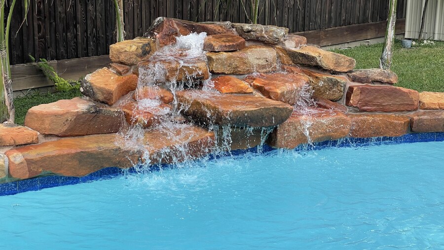 IAH SPHERIC Mini-mansion