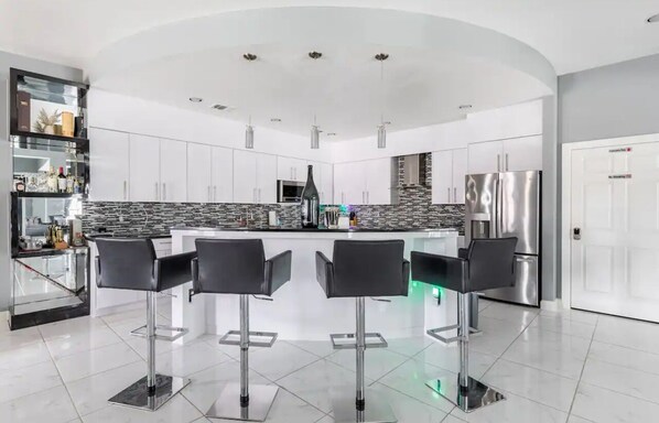 Superior Villa | Private kitchen - IAH SPHERIC Mini-mansion  (Humble)