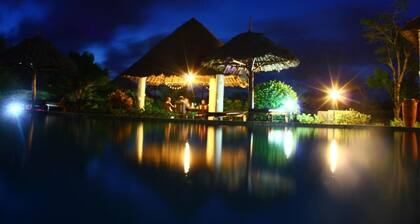 Romantic Villa Cheetah in Marula Park with cook 4 min from the beach