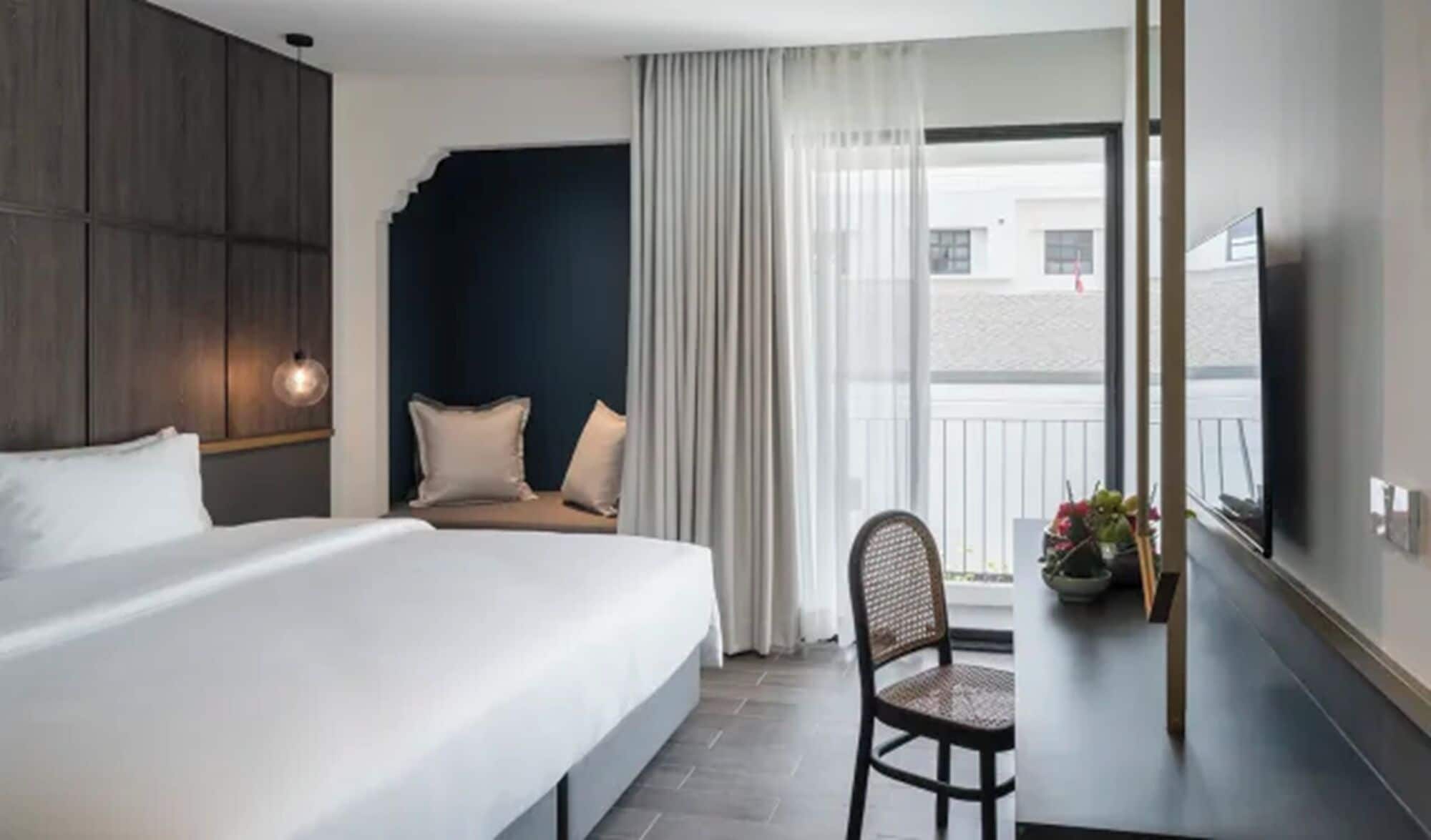 Materassi in memory foam, minibar, postazione laptop, insonorizzazione