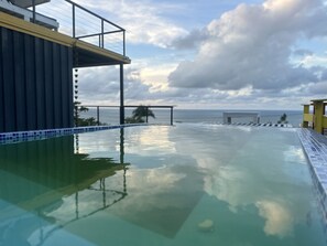 Piscine extérieure, piscine chauffée