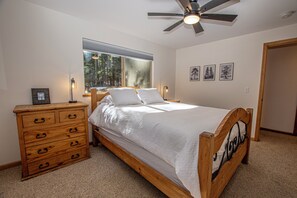 3 bedrooms, iron/ironing board, free WiFi, bed sheets - Chapel Haus by Hauserman Rental Group (Tahoe City)
