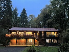 Exterior - Indoor Pickleball - Pet Friendly, 2 Acres, HotTub! (Brightwood)