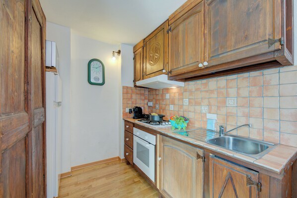 냉장고, 전자레인지, 오븐, 쿡탑